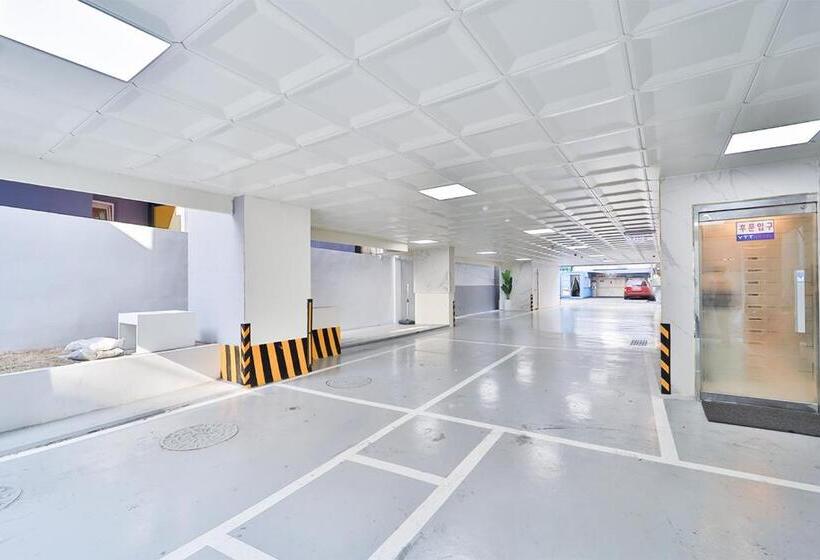 اتاق سوپریور, Ytt