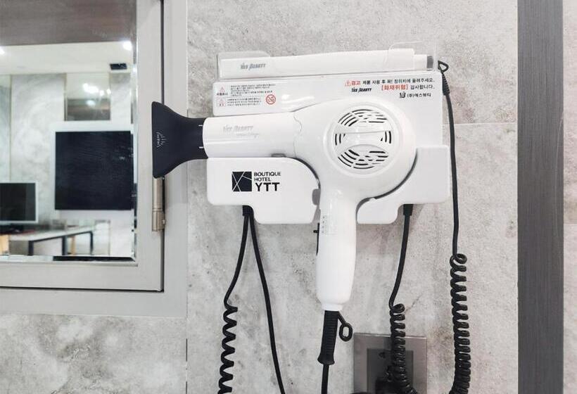 اتاق لوکس, Ytt