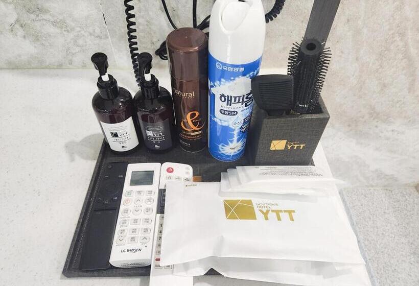 اتاق لوکس, Ytt