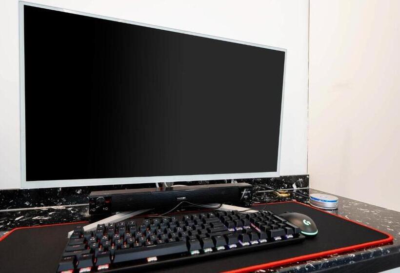 اتاق راحتی سه تخته, Ytt