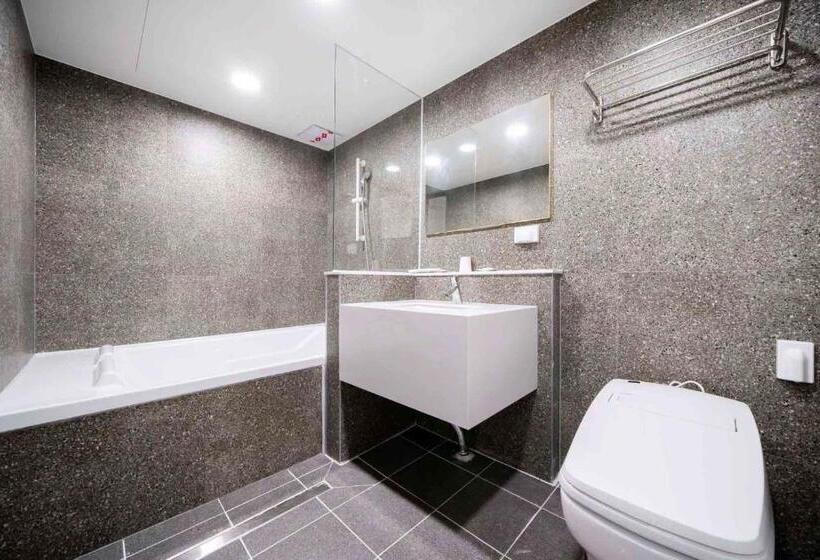 اتاق استاندارد, Ytt