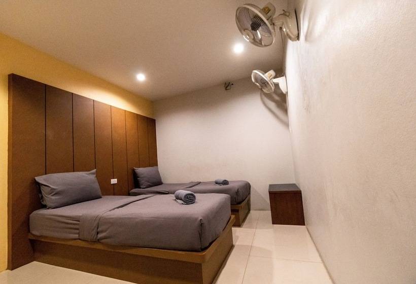 חדר סטנדרט חדר אמבטיה משותף, Sunny Hostel Chiangmai @tha Pae
