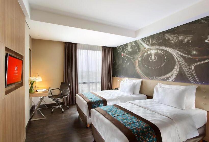 Номер Superior, Swiss Belhotel Airport Jakarta