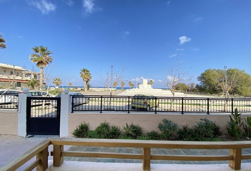 דירת חדר בסיסית, Domenica Apartments