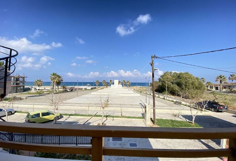 דירת חדר בסיסית, Domenica Apartments