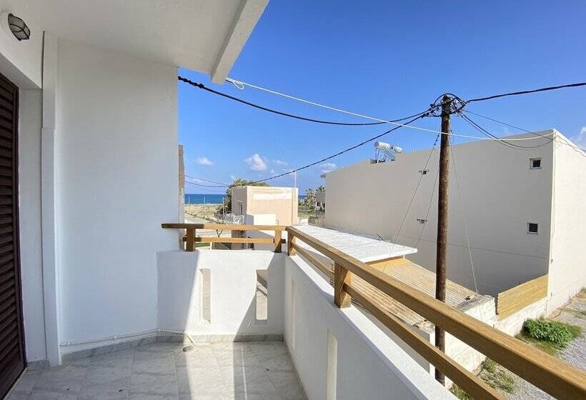 דירת חדר בסיסית, Domenica Apartments