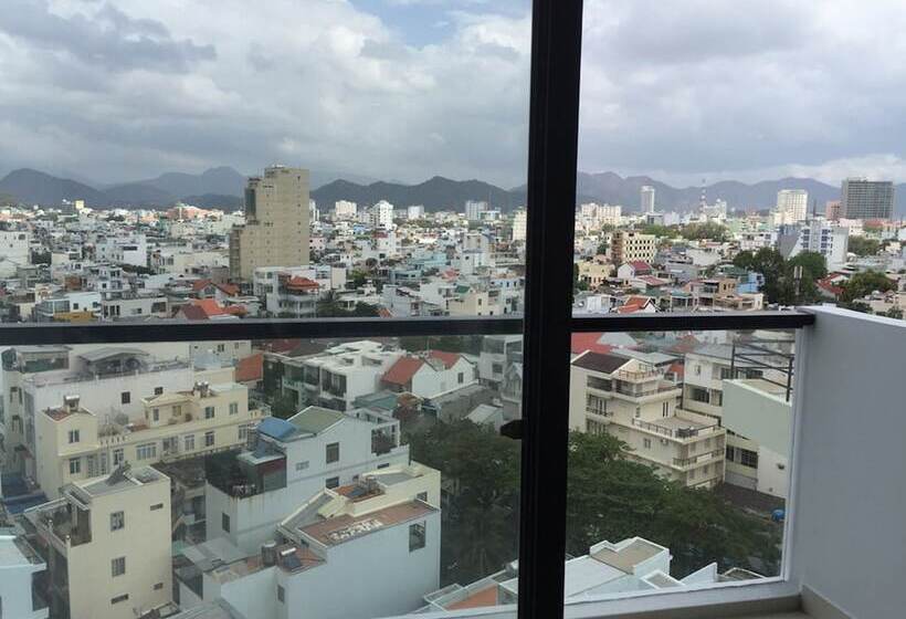 اتاق لوکس, Daisy