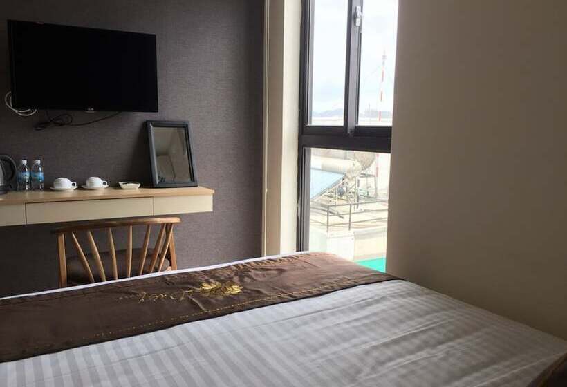 اتاق استاندارد, Daisy