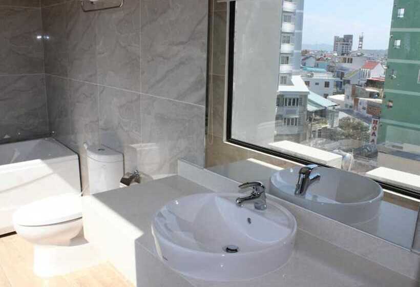 اتاق سوپریور, Daisy