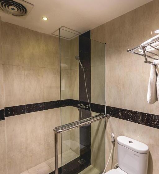 Executive Suite, Feodora