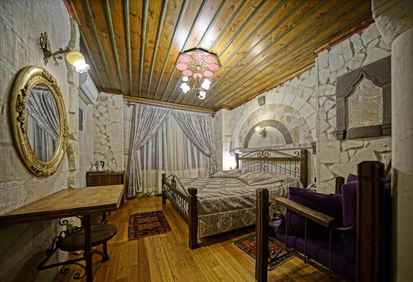 غرفة قياسية, Alaturca House