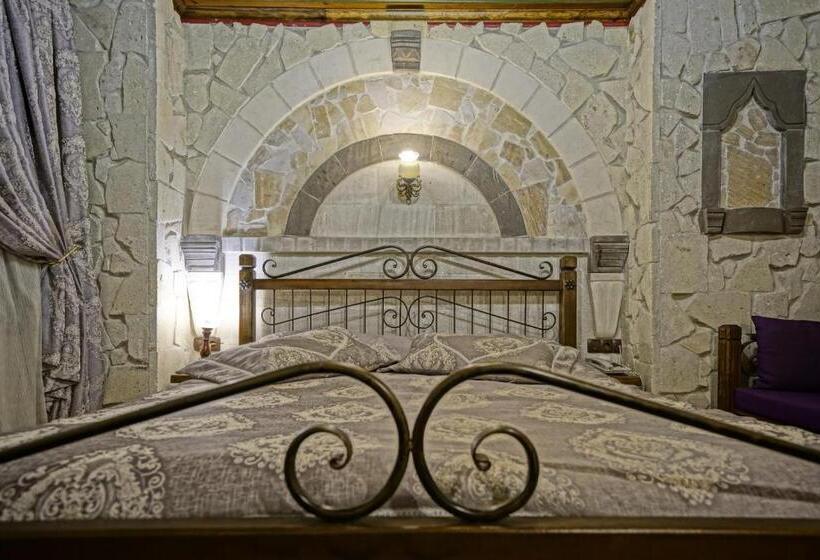 غرفة قياسية, Alaturca House