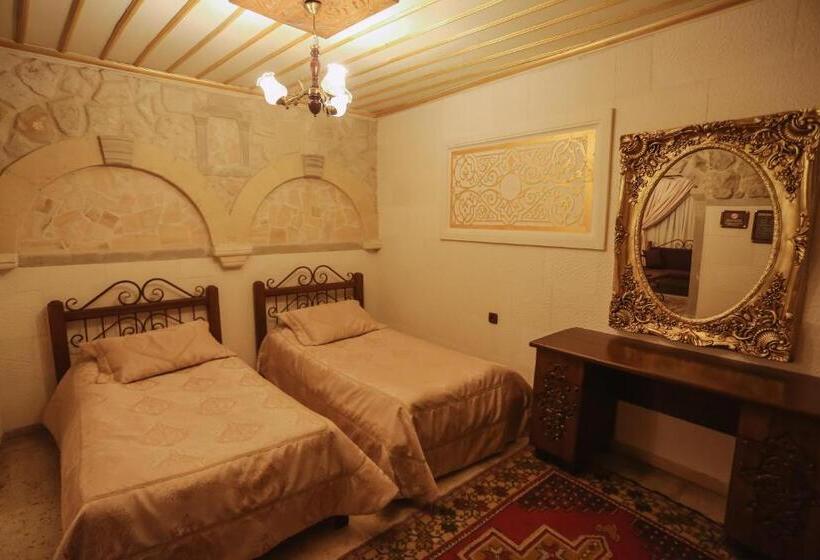 اتاق خانوادگی, Alaturca House