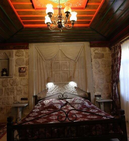 Quarto Deluxe, Alaturca House