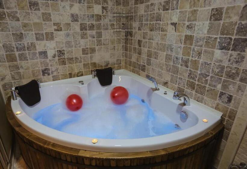 غرفة ديلوكس, Alaturca House