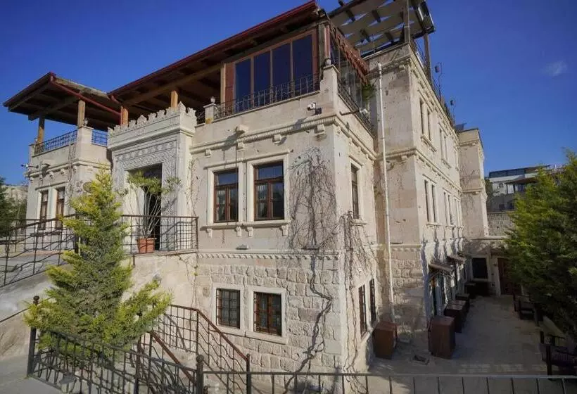 デラックストリプルルーム, Alaturca House