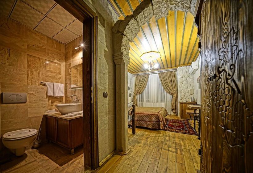 غرفة قياسية, Alaturca House