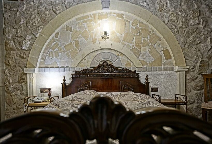 غرفة إقتصادية داخلية, Alaturca House