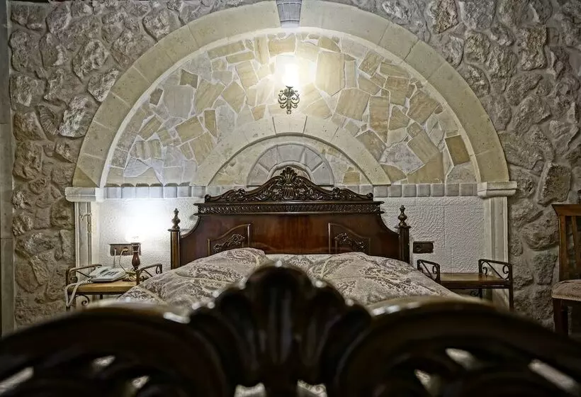 インサイドエコノミールーム, Alaturca House