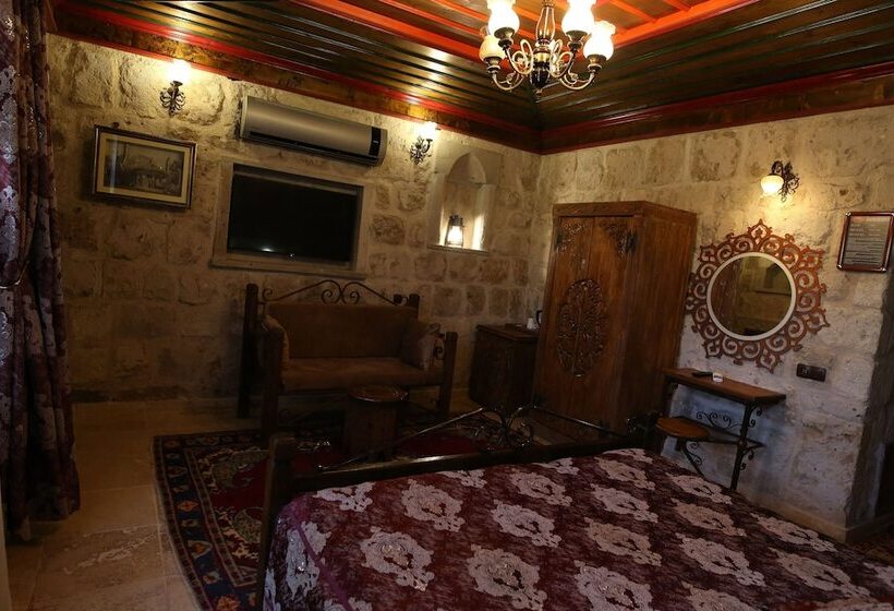 Quarto Deluxe, Alaturca House