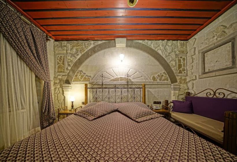 غرفة قياسية, Alaturca House