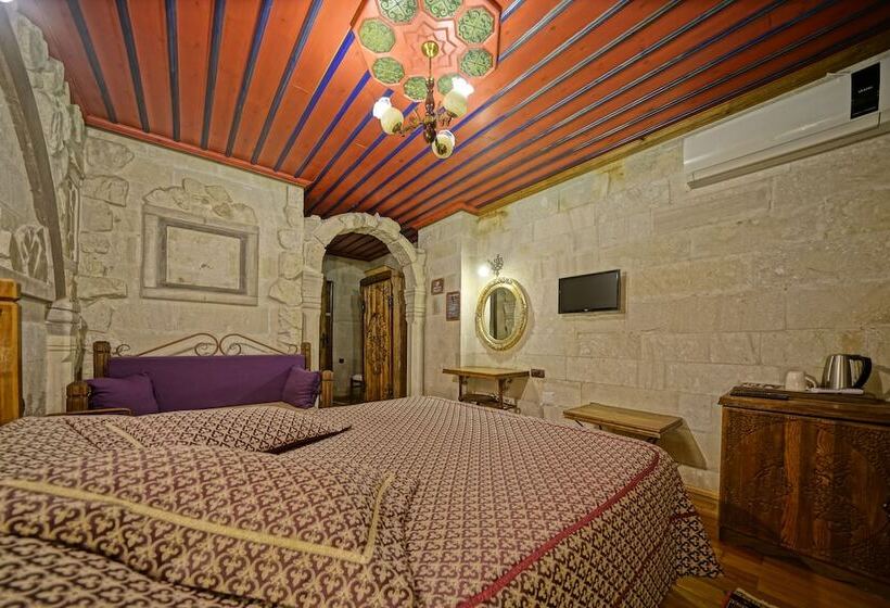 غرفة قياسية, Alaturca House