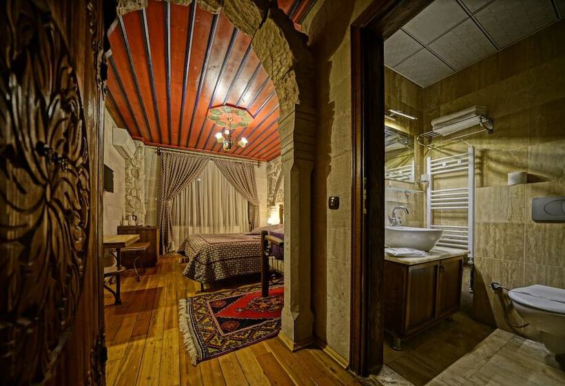 غرفة قياسية, Alaturca House