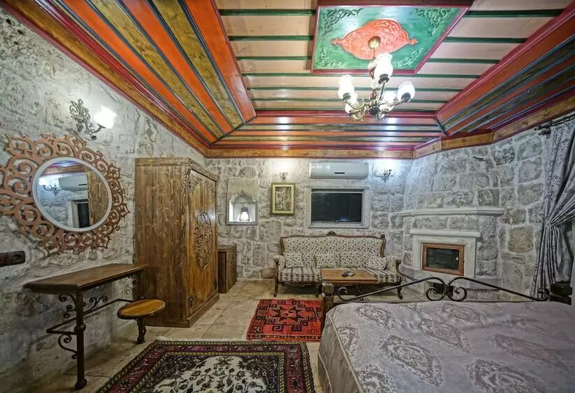 デラックスルーム, Alaturca House