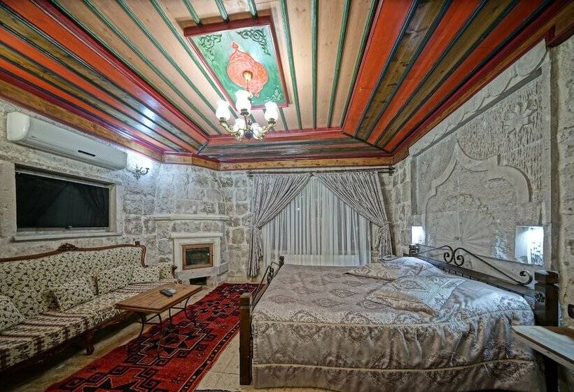 اتاق لوکس, Alaturca House