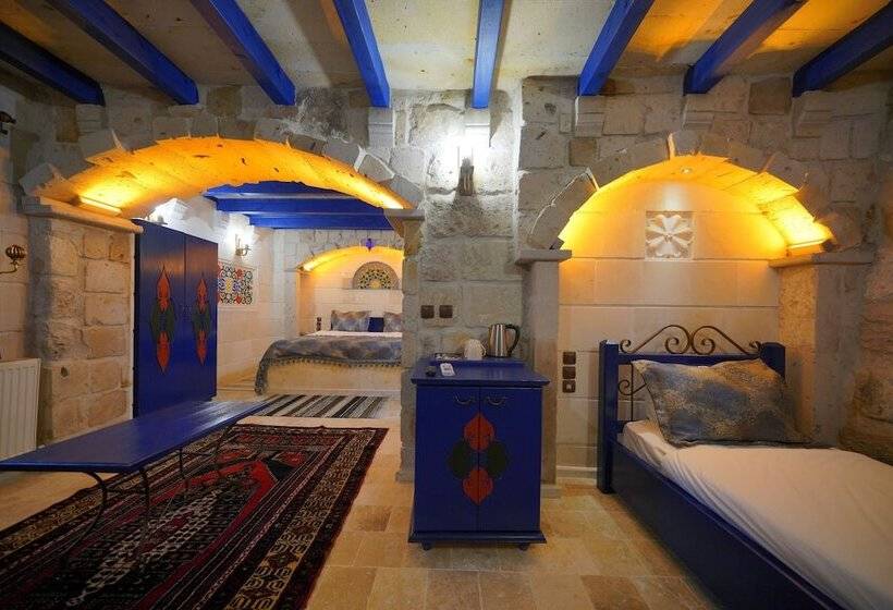 اتاق لوکس سه تخته, Alaturca House