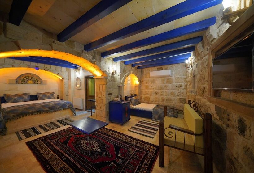اتاق لوکس سه تخته, Alaturca House