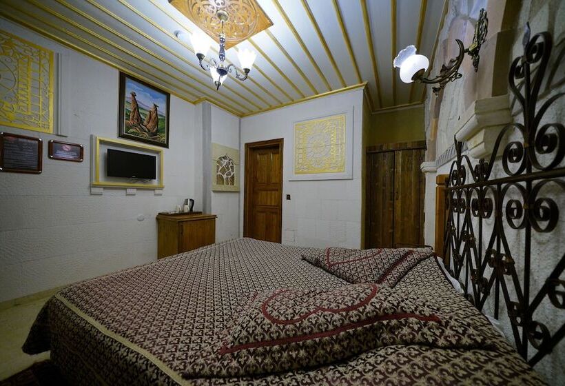 غرفة إقتصادية داخلية, Alaturca House