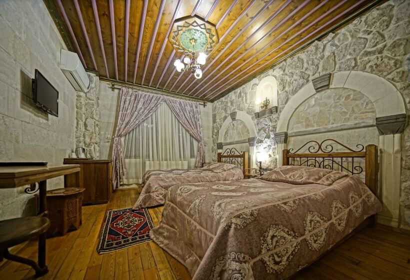 Quarto Estandar, Alaturca House