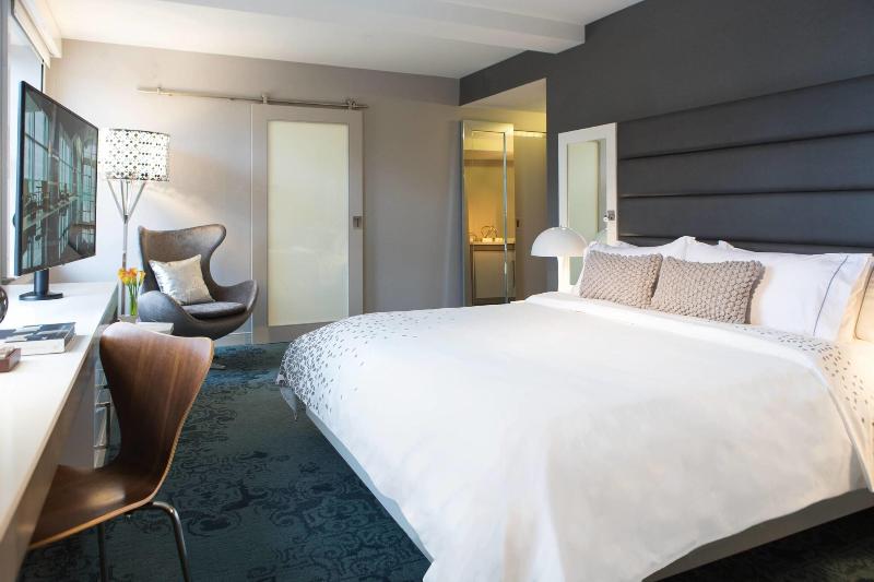 חדר סטנדרט עם מיטת קינג, Renaissance Albany