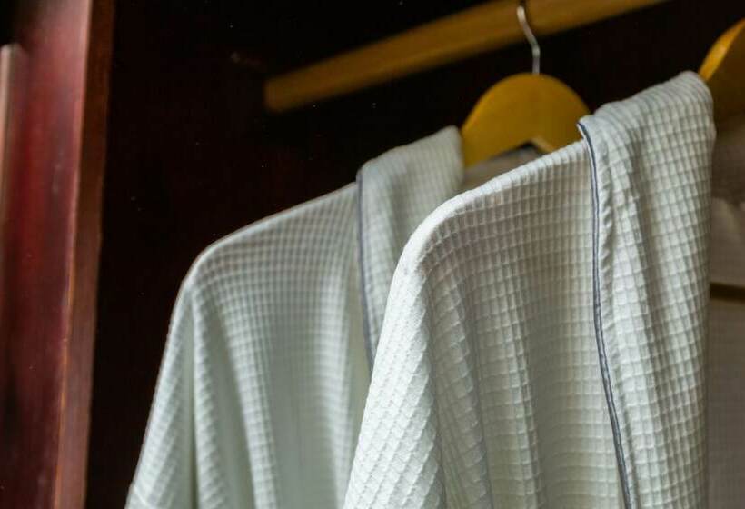 סוויטה משפחתית, Mekongview 1 Condotel