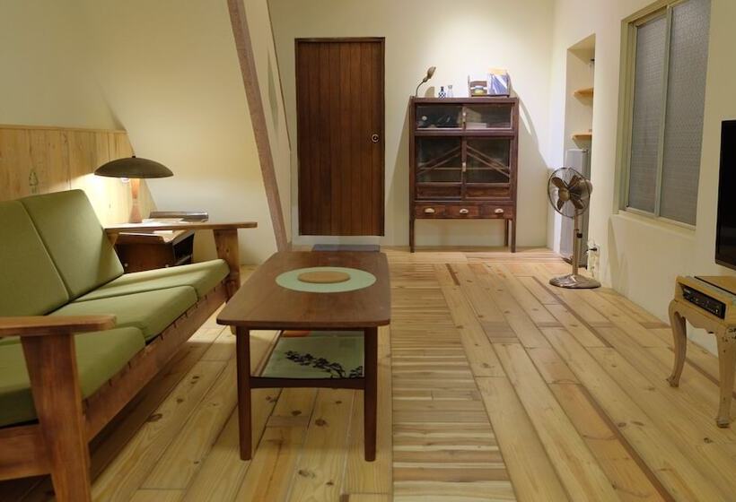 خانه 1 خوابه, Adore Tainan Adore House