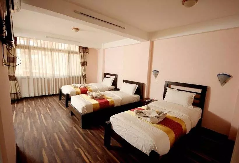 اتاق راحتی سه تخته, Annapurna Guest House