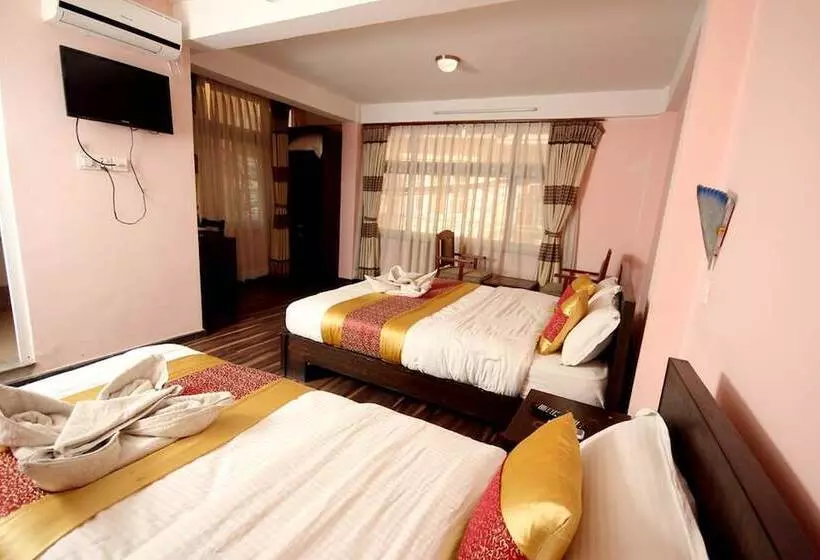 اتاق راحتی سه تخته, Annapurna Guest House