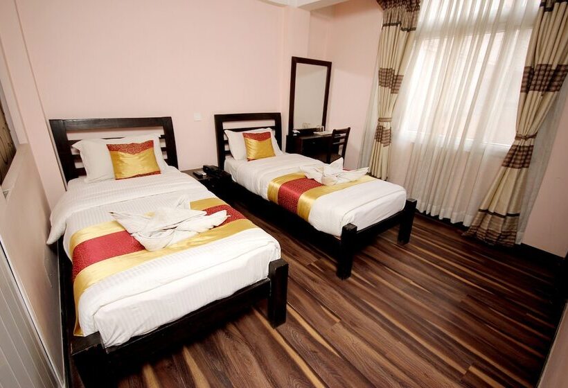 اتاق استاندارد یک نفره, Annapurna Guest House