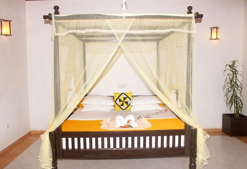 Номер Deluxe Вид на Бассейн, Haus Berlin