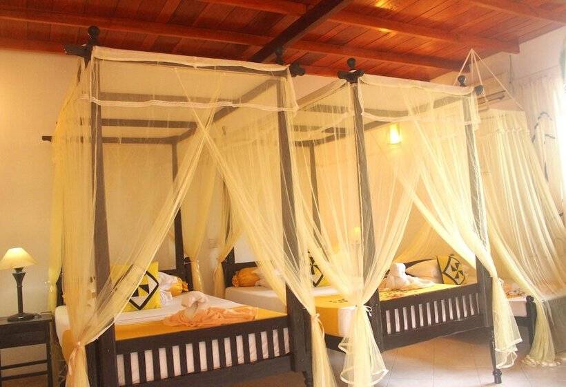 Номер Deluxe Вид на Бассейн, Haus Berlin