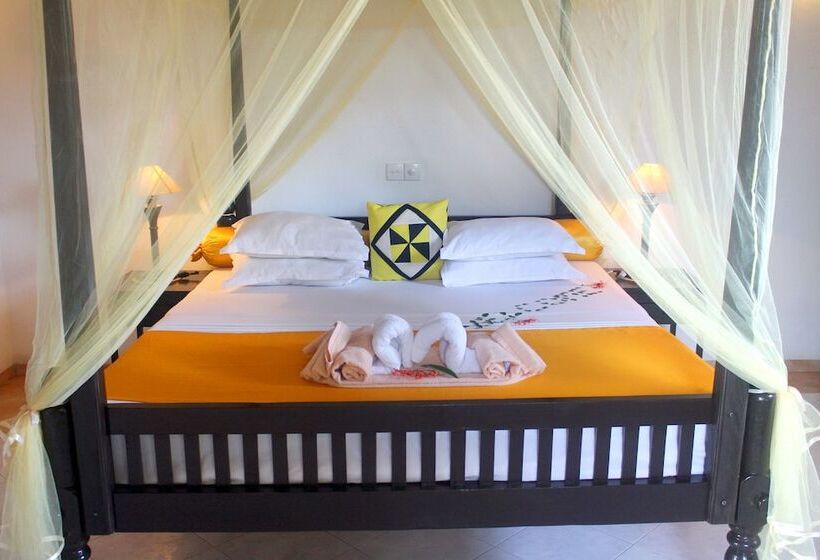 Номер Deluxe Вид на Бассейн, Haus Berlin