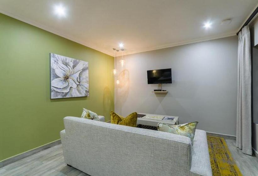 Люкс Superior, Nut Grove Boutique