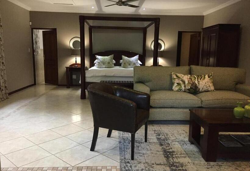 Family Suite, Nut Grove Boutique