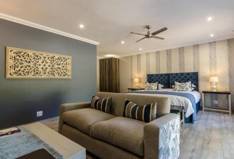 Люкс Superior, Nut Grove Boutique