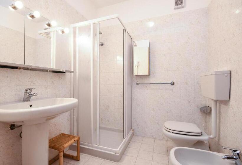 バルコニー付き１ベッドルームアパートメント, Apparthotel San Sivino