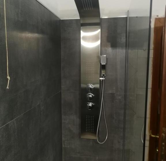 اتاق لوکس, Guest House O Affittacamere Magenta Fico 2