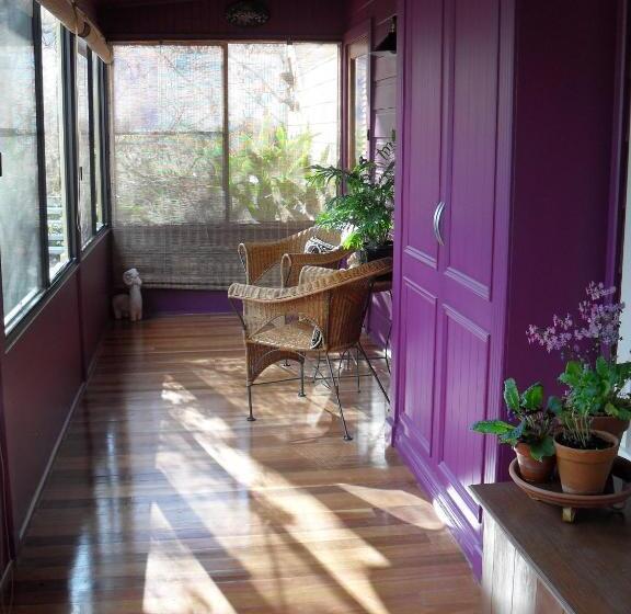 سوییت, The Retreat At Froog Moore Park