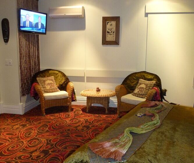 اتاق استاندارد, The Retreat At Froog Moore Park