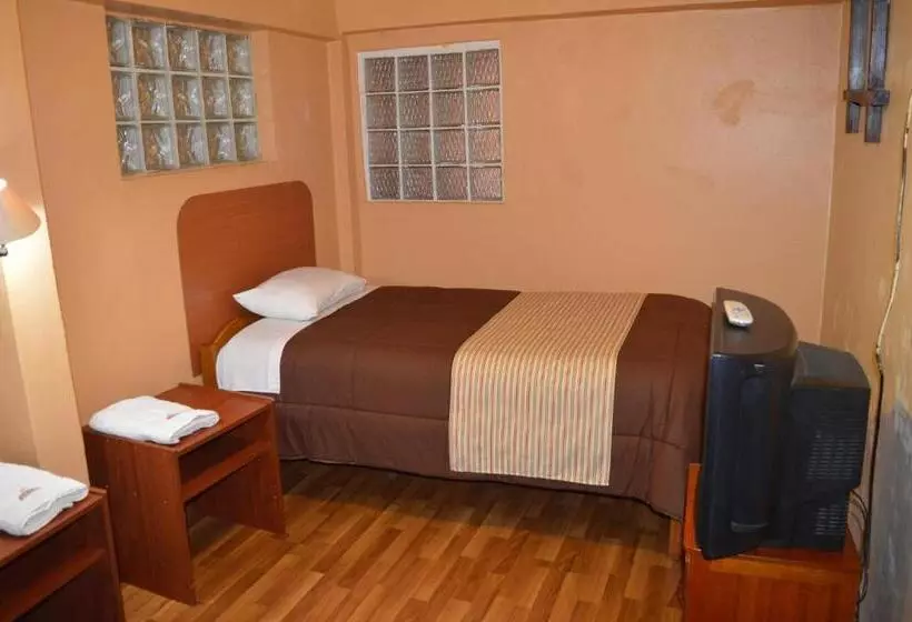 スタンダード4人部屋, Conquista Cusco
